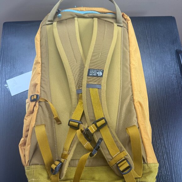 Mountain Hardwear Camp 4 21L Backpack Women\'s Yellow Utility Outdoor Travel New